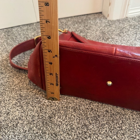 Marino Orlandi Red Leather Shoulder Bag Italy Floral Embossed Gold Clasp - Picture 12 of 12